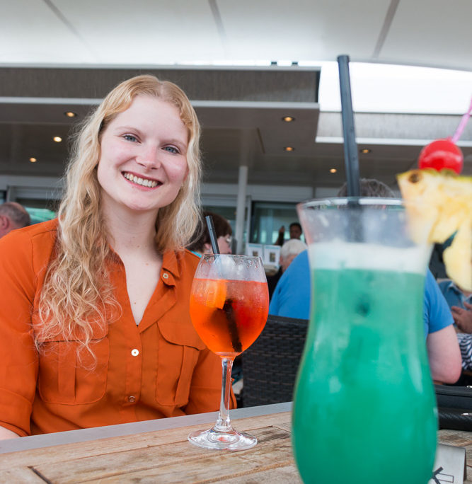 Außenlaster Bar Mein Schiff