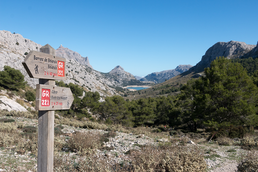 Trockenmauerweg Markierung Cuber Stausee